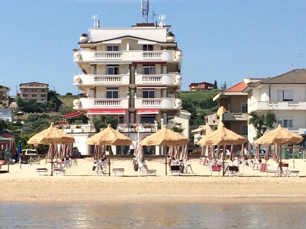 Hotel Guerra Франкавилла-аль-Маре Экстерьер фото