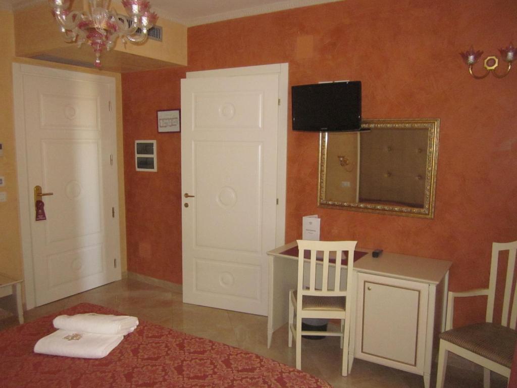 Hotel Guerra Франкавилла-аль-Маре Номер фото