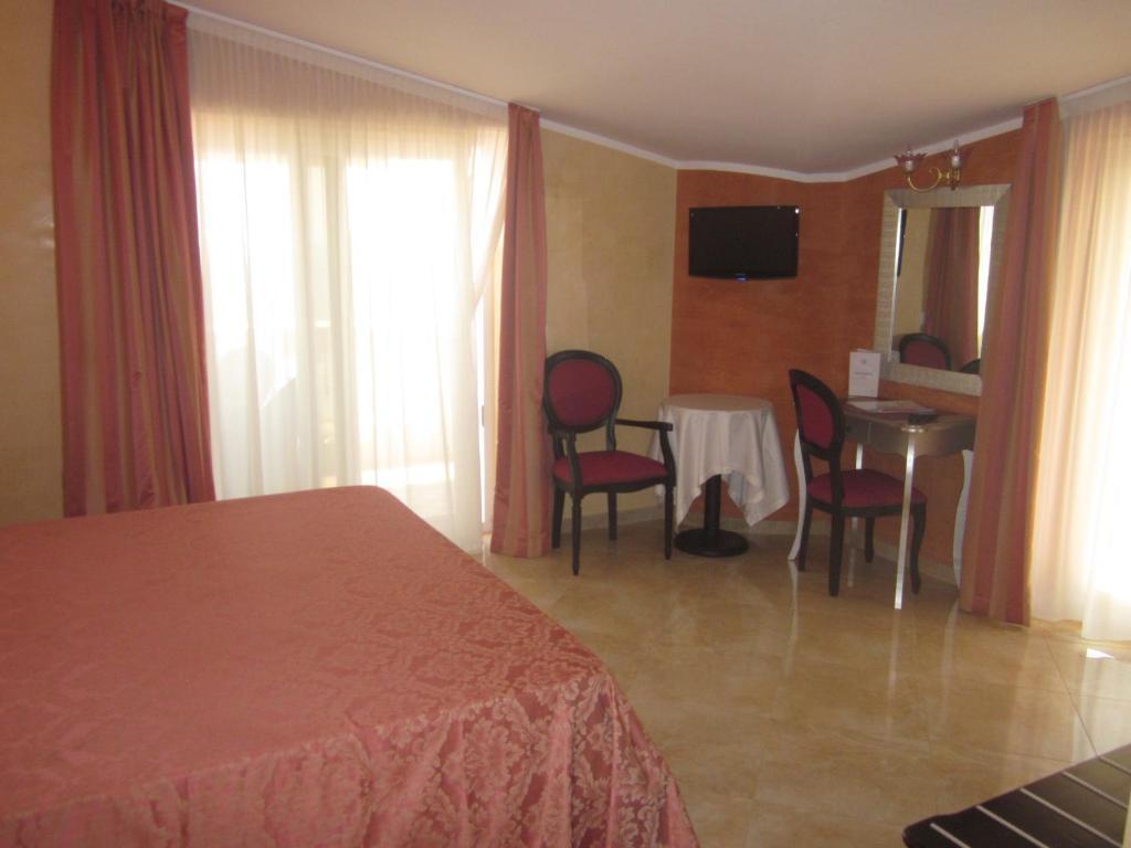 Hotel Guerra Франкавилла-аль-Маре Номер фото