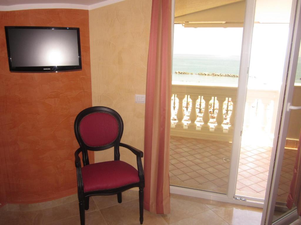 Hotel Guerra Франкавилла-аль-Маре Номер фото