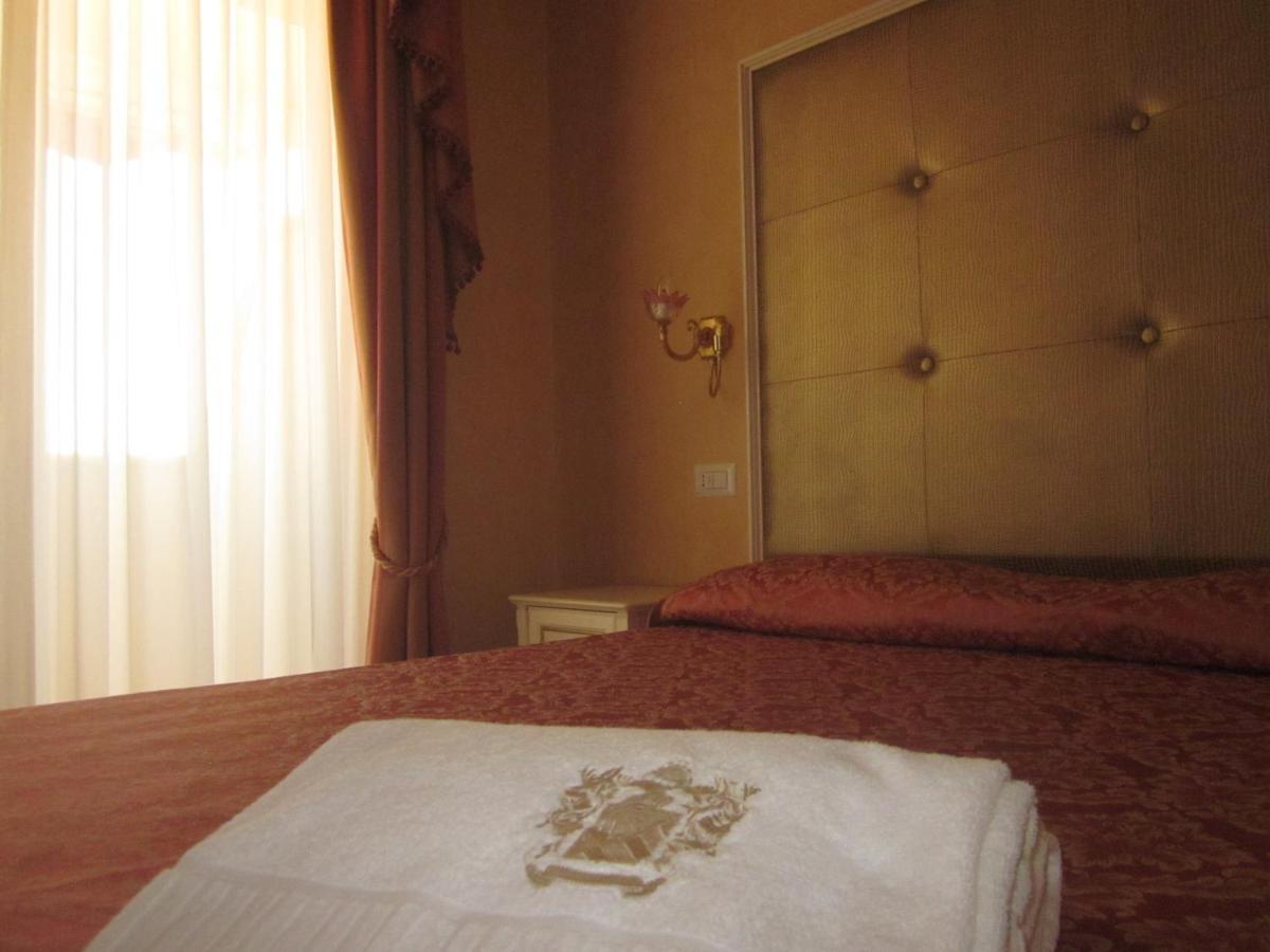 Hotel Guerra Франкавилла-аль-Маре Номер фото